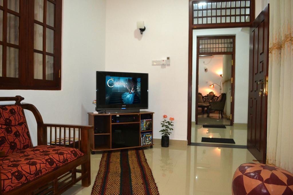 Orchidee Apartments Dehiwala-Mount Lavinia Екстериор снимка